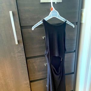 Ariitzia fitted starchy dress with an open back